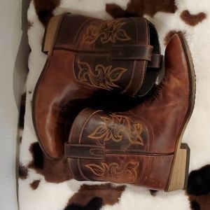 Brown Dingo ankle boots
